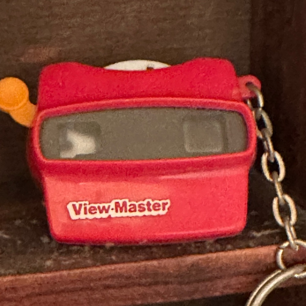 Vintage miniature view master keychain